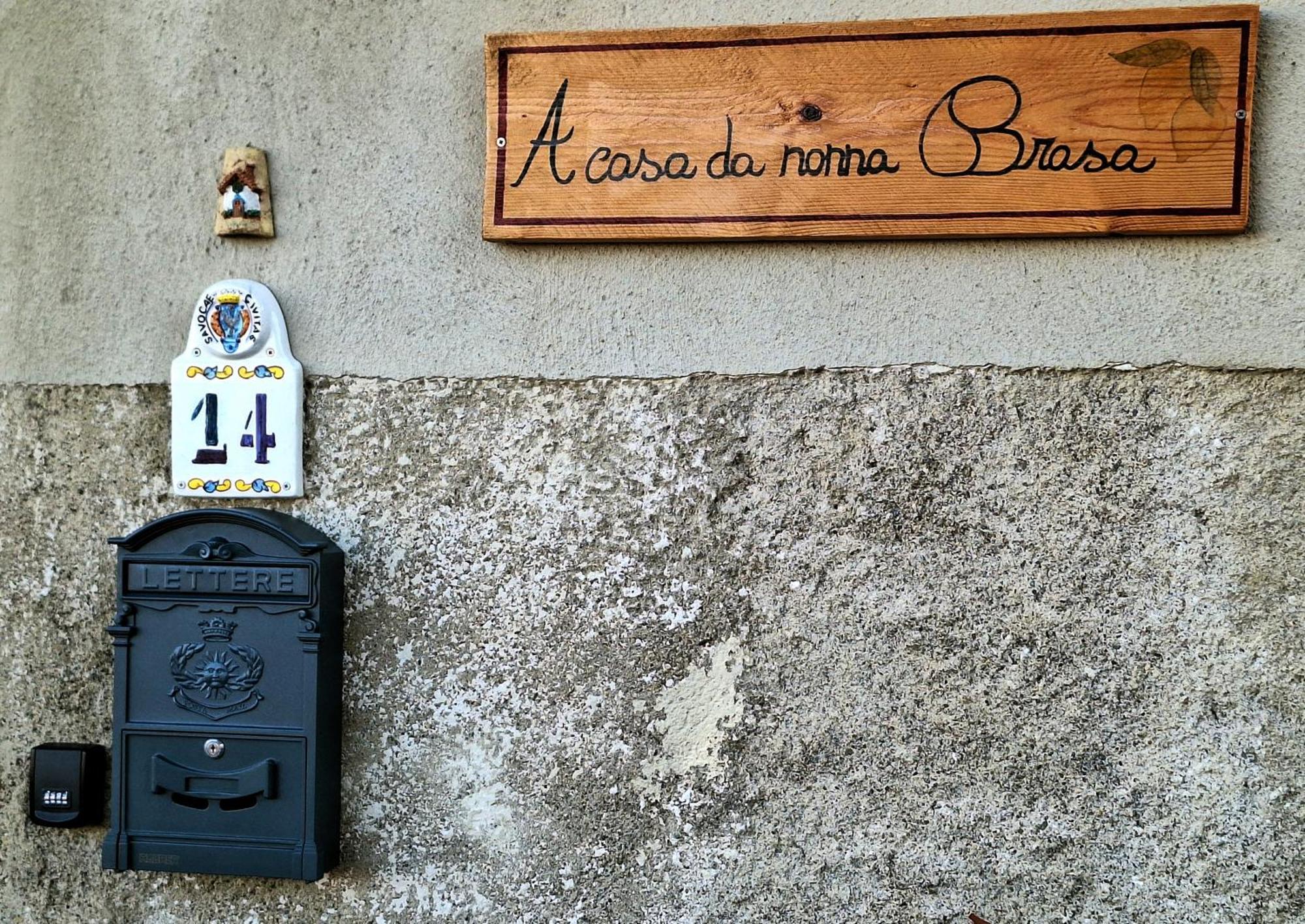 A Casa Da Nonna Brasa Holiday Home Savoca Εξωτερικό φωτογραφία